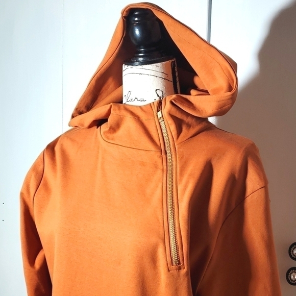 Lily & Lottie- Hooded Sweatshirt Slant zip neckline cozy Neutral oversized Sz XL - Picture 2 of 4